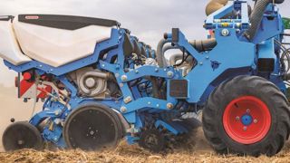 L’alimentation du semoir de précision ValoTerra présenté par Monosem est 100 % électrique. © Monosem L’alimentation du semoir de précision ValoTerra présenté par Monosem est 100 % électrique. © Monosem