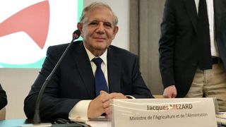 Les portefeuilles ministériels sont précisés Les portefeuilles ministériels sont précisés