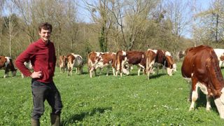 Installé sur 40 hectares en lait bio Installé sur 40 hectares en lait bio