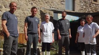 Des yaourts fermiers depuis quarante ans Des yaourts fermiers depuis quarante ans