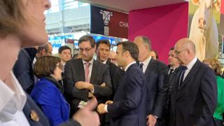 Emmanuel Macron dit non au moratoire sur les ZNT Emmanuel Macron dit non au moratoire sur les ZNT