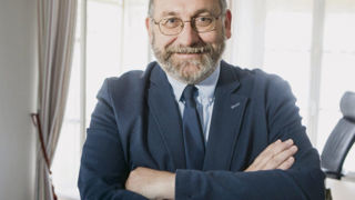 Le ministre de la Ruralité aux côtés d’antispécistes Le ministre de la Ruralité aux côtés d’antispécistes