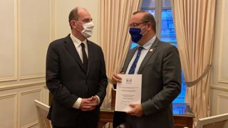 Sept recommandations pour mieux prévenir le suicide des agriculteurs Sept recommandations pour mieux prévenir le suicide des agriculteurs
