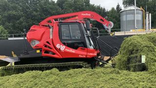 Une version musclée de la dameuse PistenBully pour les silos Une version musclée de la dameuse PistenBully pour les silos