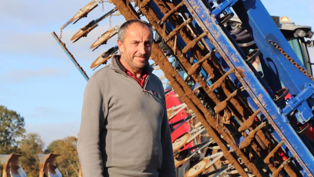 « Ma machine laboure et sème en un passage »