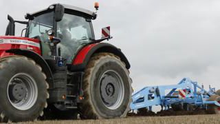 Massey Ferguson 8732 S Dyna-VT, le bon rapport performance-prix Massey Ferguson 8732 S Dyna-VT, le bon rapport performance-prix