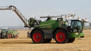 La sélection des buses en cabine sur les Rogator La sélection des buses en cabine sur les Rogator