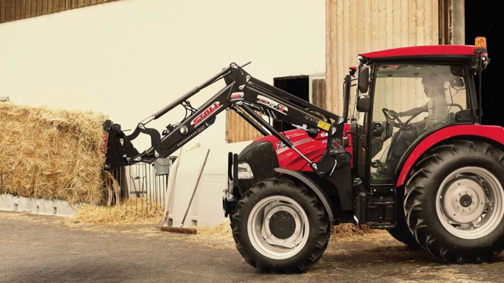 Une cabine plus moderne sur le Farmall A Une cabine plus moderne sur le Farmall A