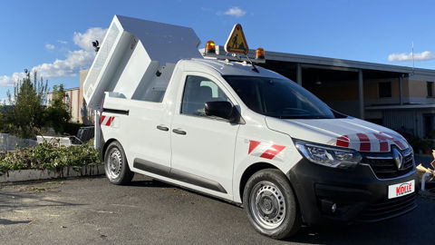 L’Express Van de Renault en version pick-up benne. L’Express Van de Renault en version pick-up benne.