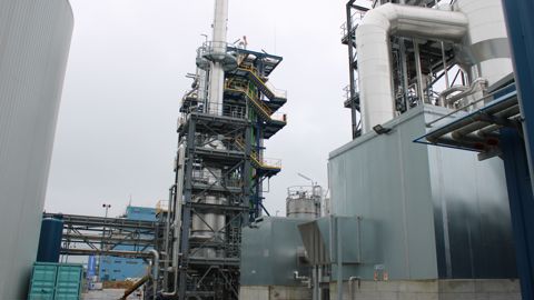 La nouvelle usine de Saint-Avold est emblématique de la révolution industrielle en cours : des technologies propres, non utilisatrices de pétrole, peu gourmandes en énergie, à l’empreinte carbone minorée. La nouvelle usine de Saint-Avold est emblématique de la révolution industrielle en cours : des technologies propres, non utilisatrices de pétrole, peu gourmandes en énergie, à l’empreinte carbone minorée.