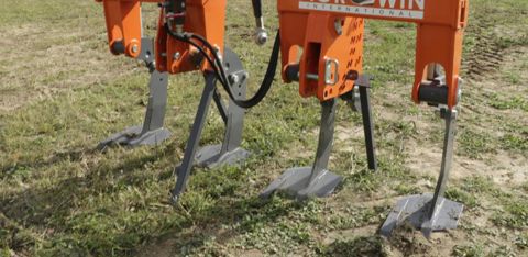 Les lames fissuratrices à fourches à double pointe réduisent le besoin en puissance.