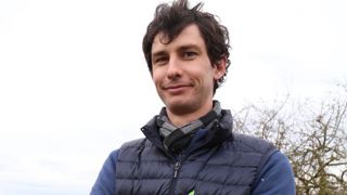 Bâtir une symbiose entre brebis, pommiers et cultures Bâtir une symbiose entre brebis, pommiers et cultures