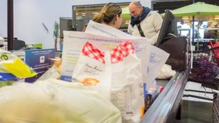 Une famille doit dépenser 700 € par mois pour manger varié Une famille doit dépenser 700 € par mois pour manger varié