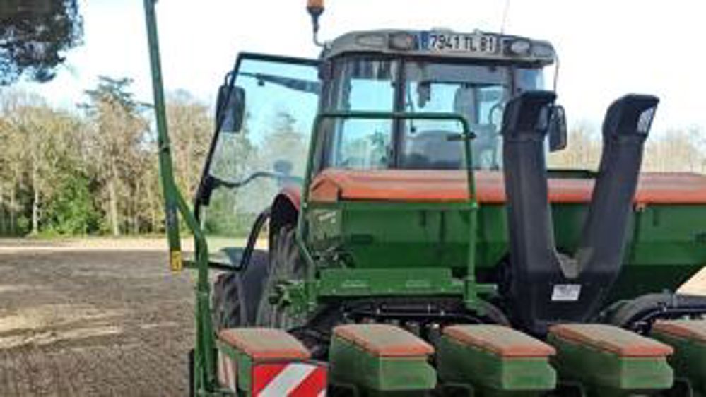 Les semis de tournesol et de maïs commencent