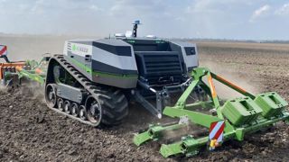 Claas s’apprête à commercialiser le robot AgXeed Claas s’apprête à commercialiser le robot AgXeed