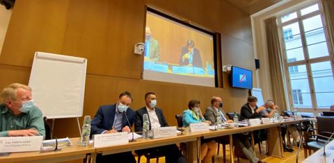 Les membres du Conseil de l’agriculture française : FNSEA, JA, APCA et MSA, en présence du député Olivier Damaisin. © Rosanne Aries//GFA