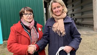 Barbara Pompili veut réconcilier agriculteurs et écologistes Barbara Pompili veut réconcilier agriculteurs et écologistes