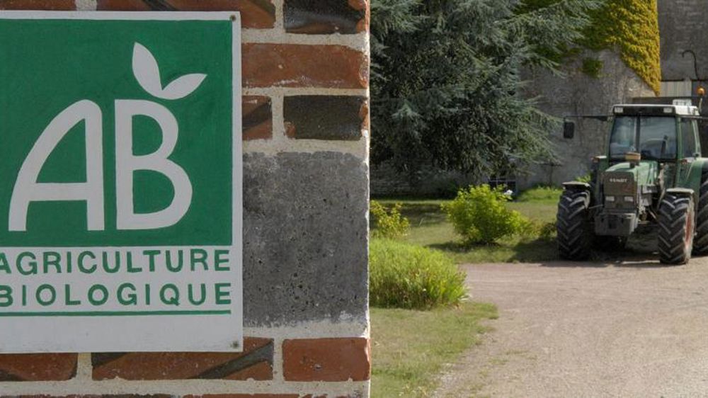 Trois agriculteurs bio portent plainte contre l’État