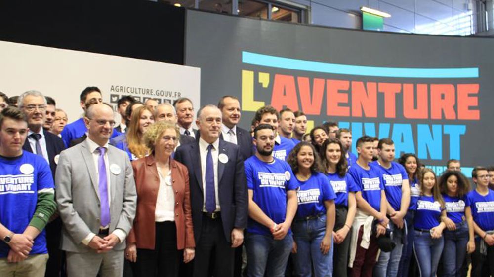 « Former plus, partout et mieux »