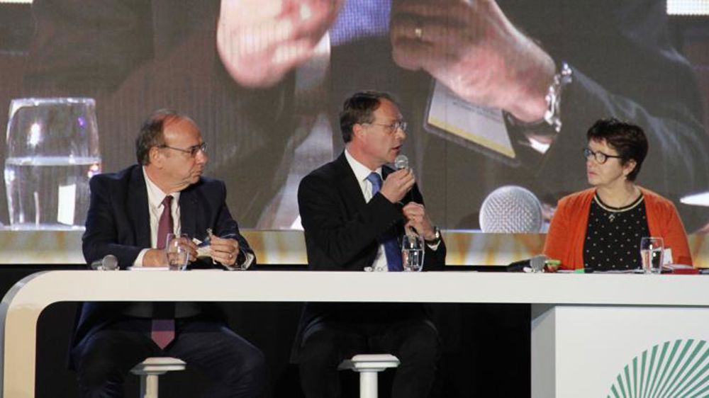 Christiane Lambert recadre le président de la République
