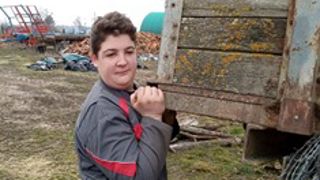 Un agriculteur se dénude pour la bonne cause Un agriculteur se dénude pour la bonne cause