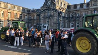 Actions « tous azimuts » des agriculteurs mardi soir Actions « tous azimuts » des agriculteurs mardi soir