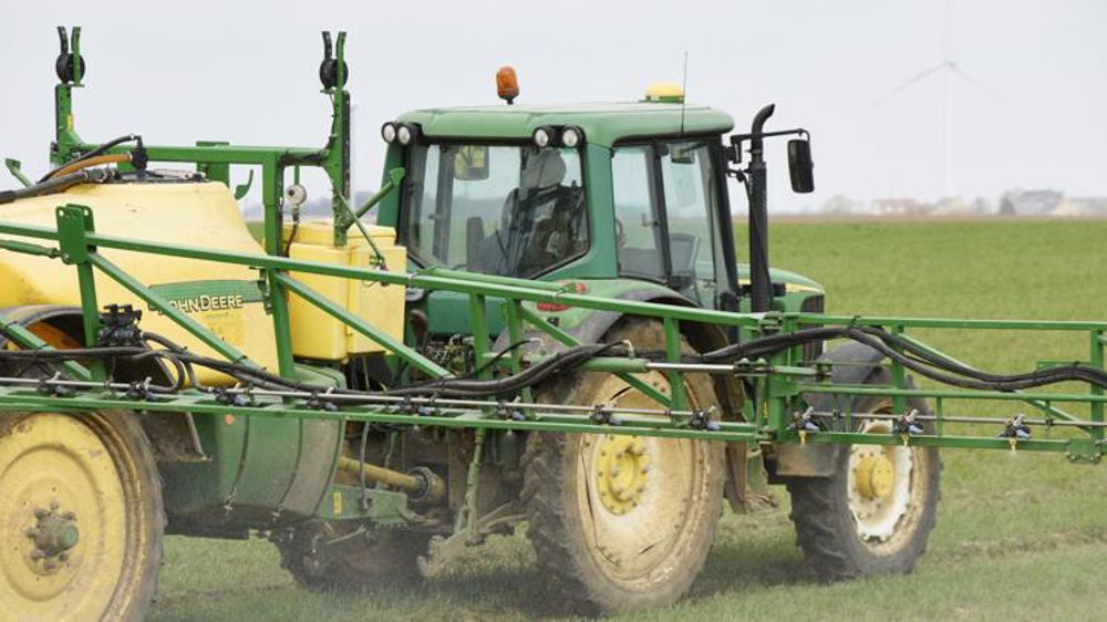 Cinq maires priés de les retirer