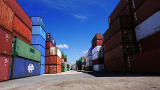 « Aujourd’hui, seuls 6 containers importés sur 5 000 sont contrôlés » « Aujourd’hui, seuls 6 containers importés sur 5 000 sont contrôlés »
