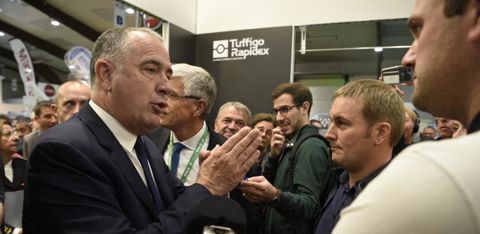 Didier Guilaume, le ministre de l’Agriculture, a arpenté le salon le 11 septembre 2019. © C. Faimali/GFA