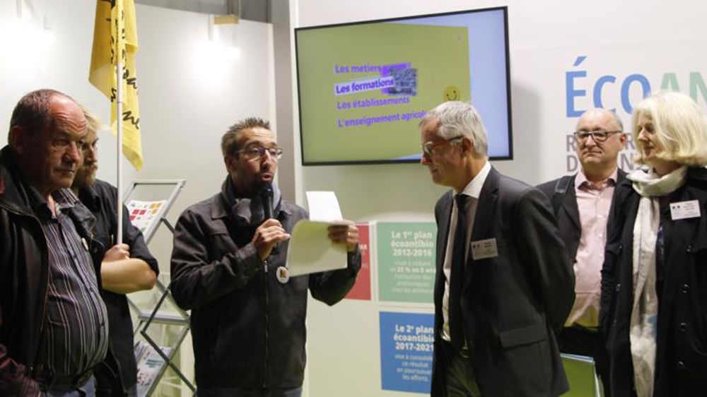 « Qu’on arrête de subventionner les assurances privées »