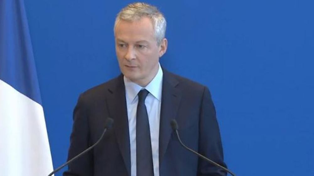 Le Maire demande des comptes à Lactalis et aux distributeurs