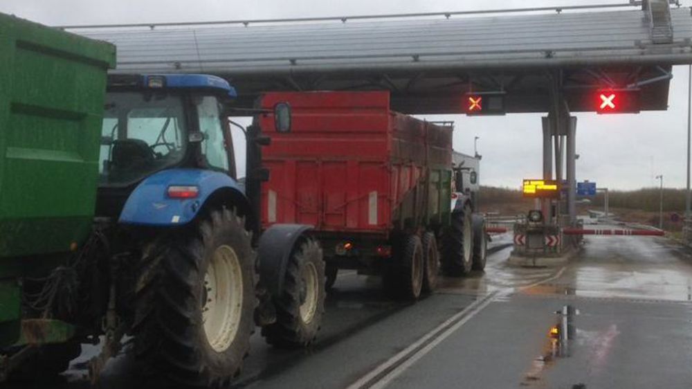 Les blocages s’organisent pour durer