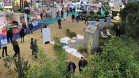  L'édition 2011 de Paysalia à Eurexpo Lyon. Cette année, le salon devrait accueillir 350 exposants et de 12 000 à 14 000 visiteurs. ©Pascal Fayolle 