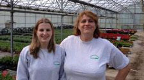 Marianne Destain, présidente de la Fédération Nationale des Producteurs de l'Horticulture et des Pépinières (FNPHP) de Midi-Pyrénées, et Dominique Boutillon, présidente nationale. ©Pascal Fayolle Marianne Destain, présidente de la Fédération Nationale des Producteurs de l'Horticulture et des Pépinières (FNPHP) de Midi-Pyrénées, et Dominique Boutillon, présidente nationale. ©Pascal Fayolle