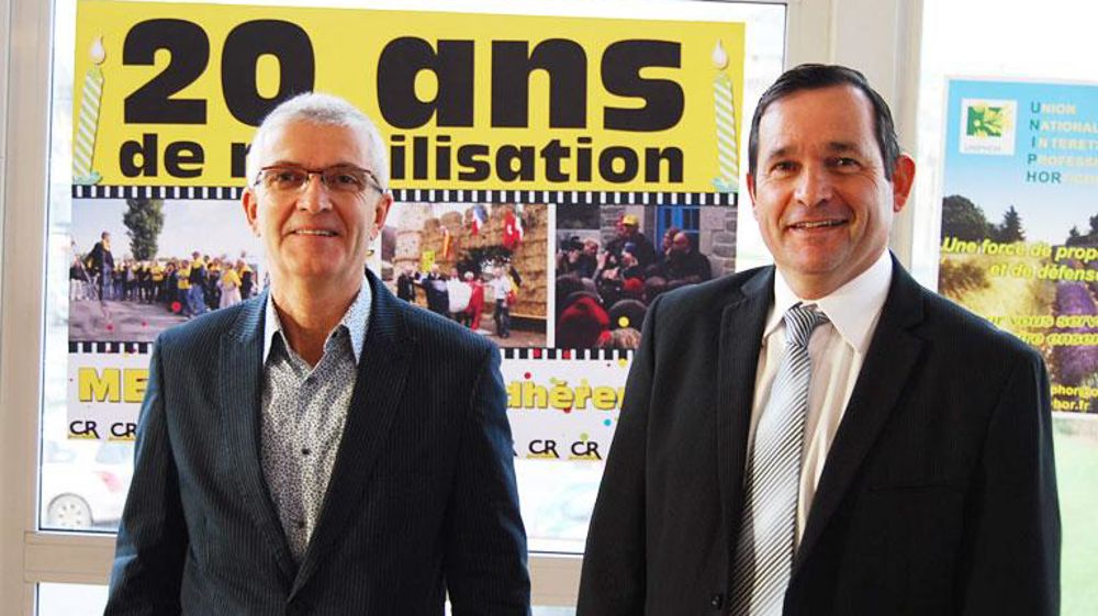 Bernard Lannes, de la Coordination Rurale (à gauche), et Max Bauer, pour l'Uniphor, ont scellé, le 4 décembre, à Saint-Malo leur rapprochement. ©Uniphor Bernard Lannes, de la Coordination Rurale (à gauche), et Max Bauer, pour l'Uniphor, ont scellé, le 4 décembre, à Saint-Malo leur rapprochement. ©Uniphor