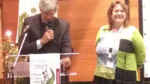 Le ministre de l'Agriculture, Stéphane Le Foll, a honoré Dominique Boutillon, des insignes de commandeur dans l'Ordre du Mérite agricole, à Paris, à l'occasion du 70e congrès de la FNPHP. ©FNPHP Le ministre de l'Agriculture, Stéphane Le Foll, a honoré Dominique Boutillon, des insignes de commandeur dans l'Ordre du Mérite agricole, à Paris, à l'occasion du 70e congrès de la FNPHP. ©FNPHP