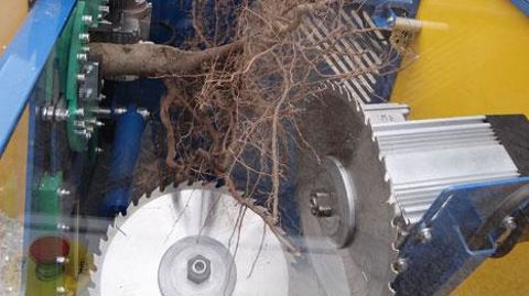 La coupeuse de racines 2.0 a reçu le prix de l'innovation Rabo Bank. Cette machine existait déjà mais elle a été améliorée et son prix revu à la baisse.(c)Isabelle Cordier La coupeuse de racines 2.0 a reçu le prix de l'innovation Rabo Bank. Cette machine existait déjà mais elle a été améliorée et son prix revu à la baisse.(c)Isabelle Cordier