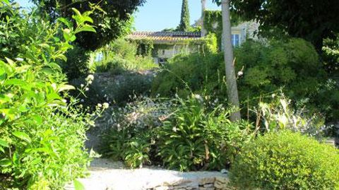 C'est un jardin privé du Gard qui obtient la Victoire d'Or dans la catégorie des terrasses et jardins de particuliers de moins de 500 m2. (c)Pascal Fayolle. C'est un jardin privé du Gard qui obtient la Victoire d'Or dans la catégorie des terrasses et jardins de particuliers de moins de 500 m2. (c)Pascal Fayolle.
