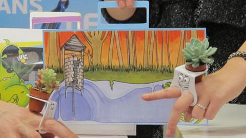 Bi-Bouille permet aux adultes d'imaginer des histoires autour du végétal avec des enfants. ©Odile Maillard Bi-Bouille permet aux adultes d'imaginer des histoires autour du végétal avec des enfants. ©Odile Maillard