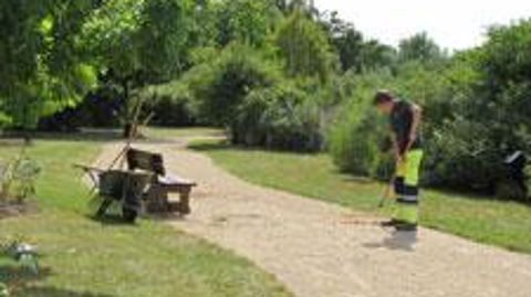 Souvent évoquée, l'augmentation de la TVA sur certains services à la personne va toucher de plein fouet le secteur du paysage... ©Pascal Fayolle Souvent évoquée, l'augmentation de la TVA sur certains services à la personne va toucher de plein fouet le secteur du paysage... ©Pascal Fayolle