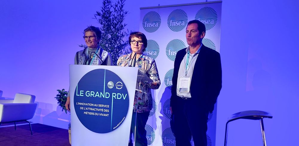 Le 3 novembre 2022 à Paris, la FNSEA organise une journée sur l'emploi et la formation en agriculture. Le 3 novembre 2022 à Paris, la FNSEA organise une journée sur l'emploi et la formation en agriculture.