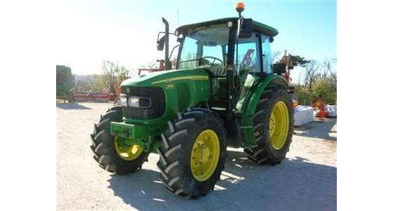 John Deere 5720
