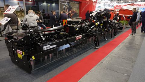 Maschio : la herse rotative Jumbo Isotronic mesure la puissance absorbée Maschio : la herse rotative Jumbo Isotronic mesure la puissance absorbée