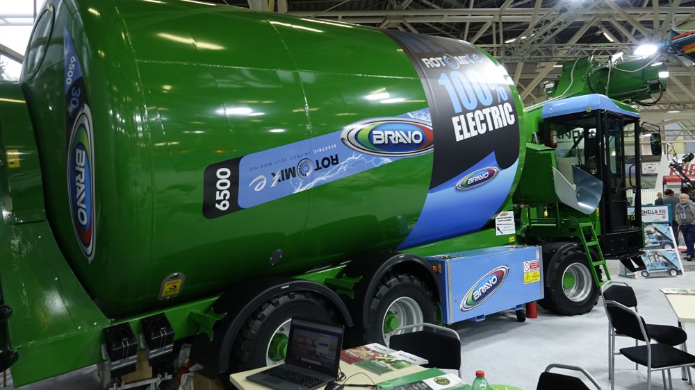 Bravo : 270 kW de puissance électrique cumulés dans la mélangeuse Rotomix-e Bravo : 270 kW de puissance électrique cumulés dans la mélangeuse Rotomix-e