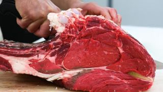 « Les modèles élaborés pour analyser l’impact environnemental de la viande rouge reposent sur des hypothèses complexes de régime alimentaire », indique Antoine Herth, député et membre de l’Office parlementaire d’évaluation des choix scientifiques et technologiques. © Jean-Michel Nossant « Les modèles élaborés pour analyser l’impact environnemental de la viande rouge reposent sur des hypothèses complexes de régime alimentaire », indique Antoine Herth, député et membre de l’Office parlementaire d’évaluation des choix scientifiques et technologiques. © Jean-Michel Nossant