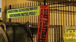 Des agriculteurs de l’Ariège campent devant la préfecture à Foix. © Facebook FDSEA Ariège Des agriculteurs de l’Ariège campent devant la préfecture à Foix. © Facebook FDSEA Ariège
