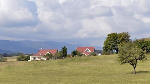 135 790, c’est le nombre de transactions enregistrées pour la vente de maisons de campagne par les Safer en 2021. © Cédric Faimali/GFA 135 790, c’est le nombre de transactions enregistrées pour la vente de maisons de campagne par les Safer en 2021. © Cédric Faimali/GFA