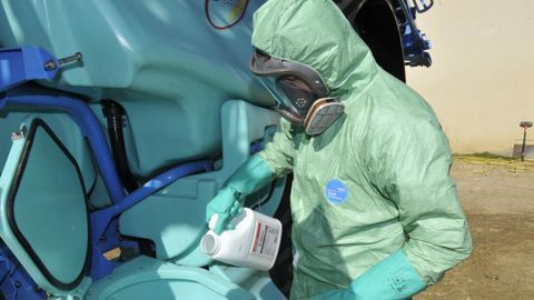 Test de protections pour traitement phytosanitaire. © Cédric Faimali/GFA