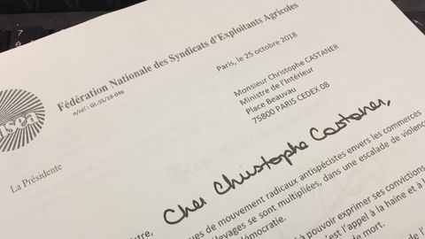 Christiane Lambert, la présidente de la FNSEA, demande à Christophe Castaner, le ministre de l’Intérieur, d’interdire les « journées du sang versé » organisées par 269 Life France. Christiane Lambert, la présidente de la FNSEA, demande à Christophe Castaner, le ministre de l’Intérieur, d’interdire les « journées du sang versé » organisées par 269 Life France.