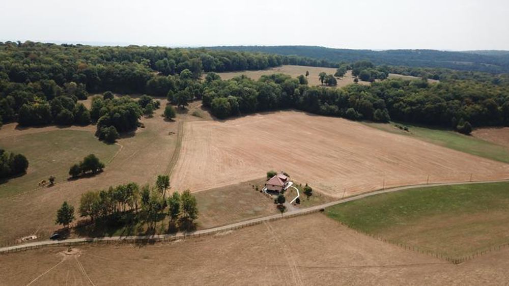 Depuis le mois d’août (date de la prise de vue de cette photo en Saône-et-Loire), la sécheresse s’est fortement amplifiée. © Cédric Faimali/GFA